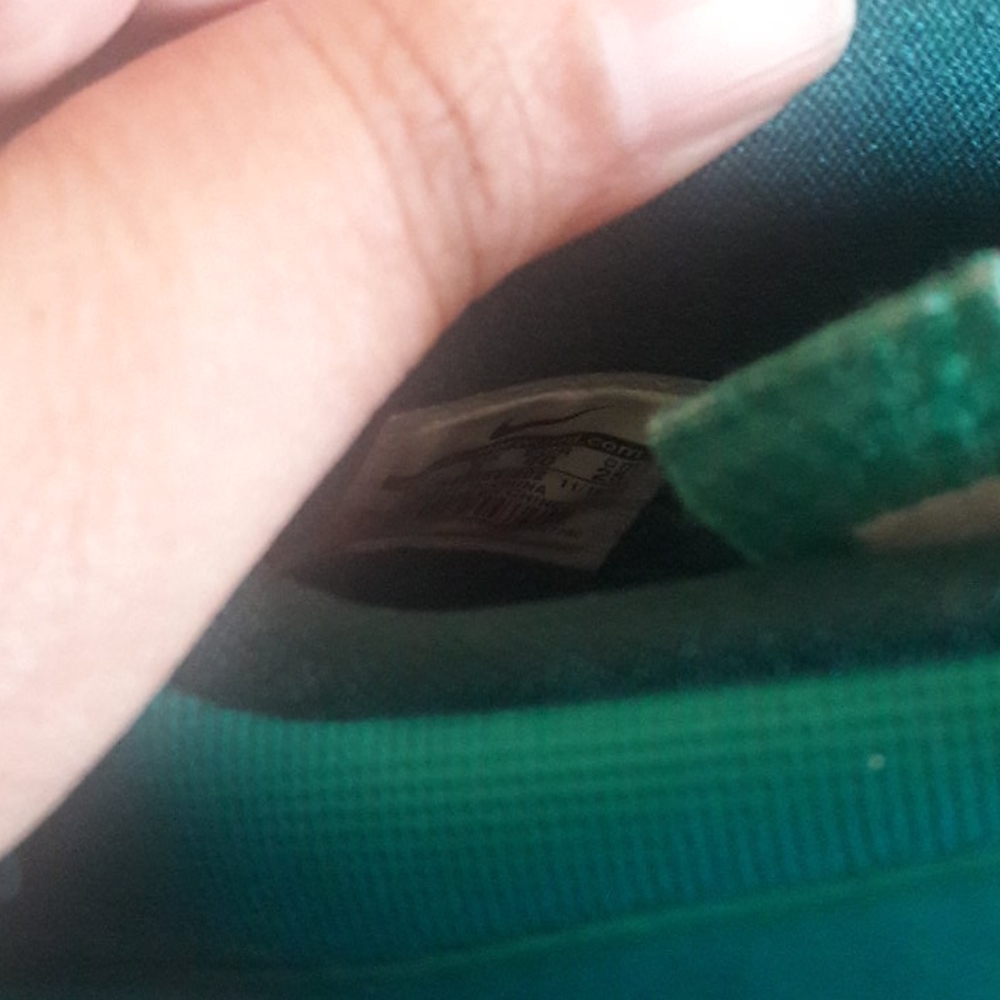 Nike LeBron X GS Miami Green - Picture 6 of 7